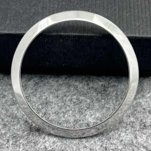 116400 116400 GV  MILGAUSS STEEL BEZEL VERY NICE
